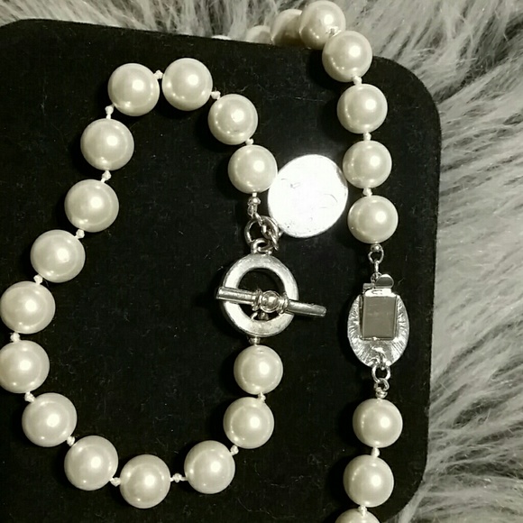 Ralph Lauren Faux Pearl Set - Picture 5 of 5